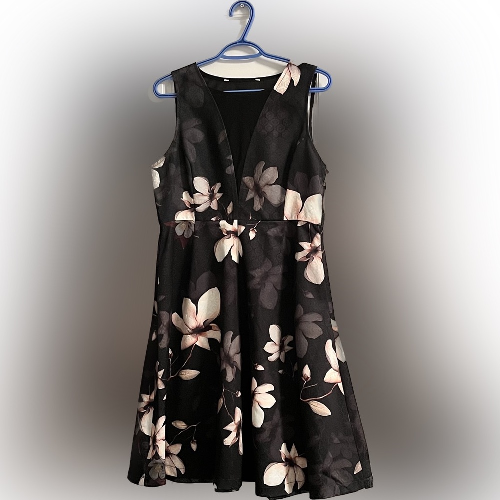 Floral cocktail Dress with sheer panels